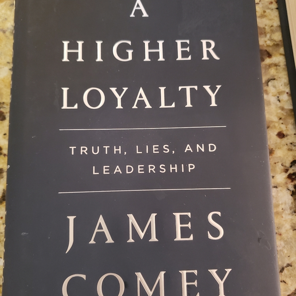 Books - Picture 12 of 16